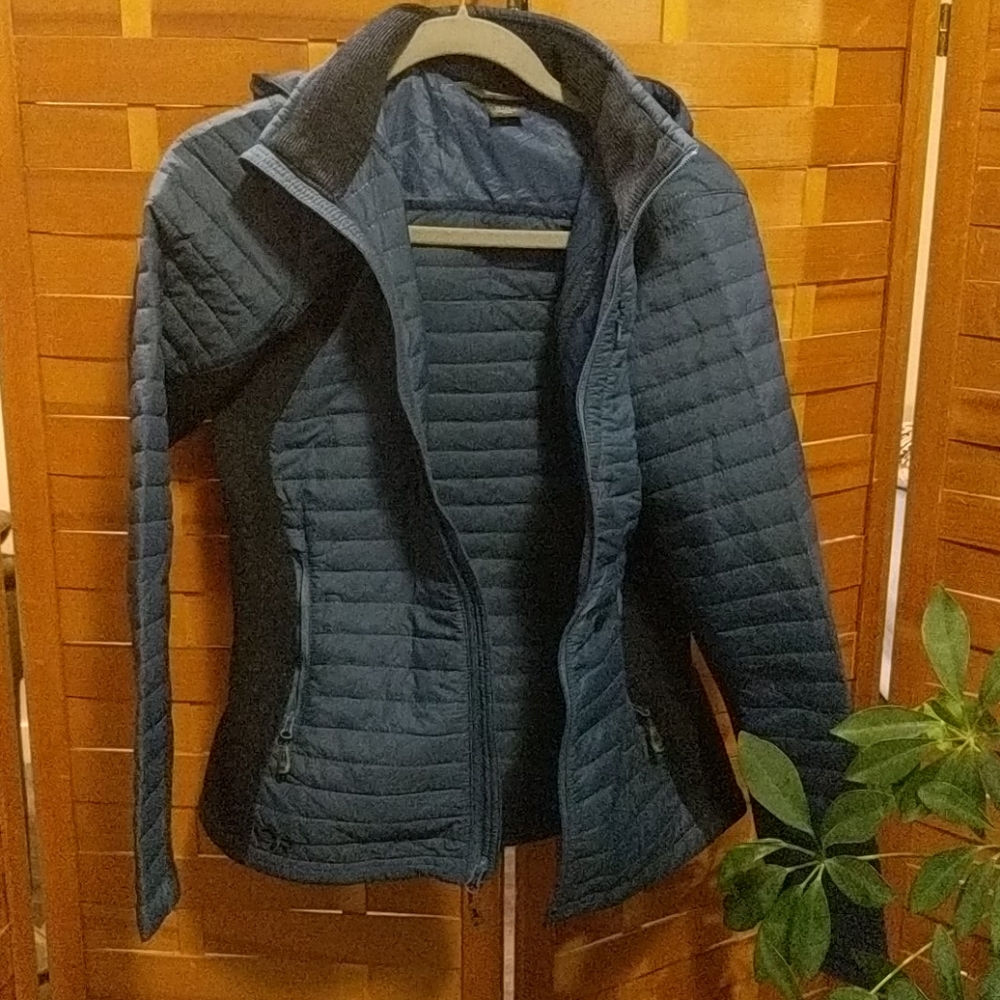 Puffy Jacket with Hood